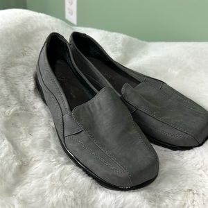 Stitch and turn by Aerosoles gray loafers, 8.5 M